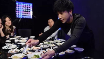 娱乐圈吃瓜节是真的吗,揭秘真相还是一场炒作？
